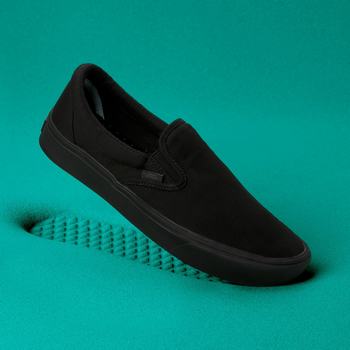 Vans Comfycush - Miesten Slip-on kengät - Mustat